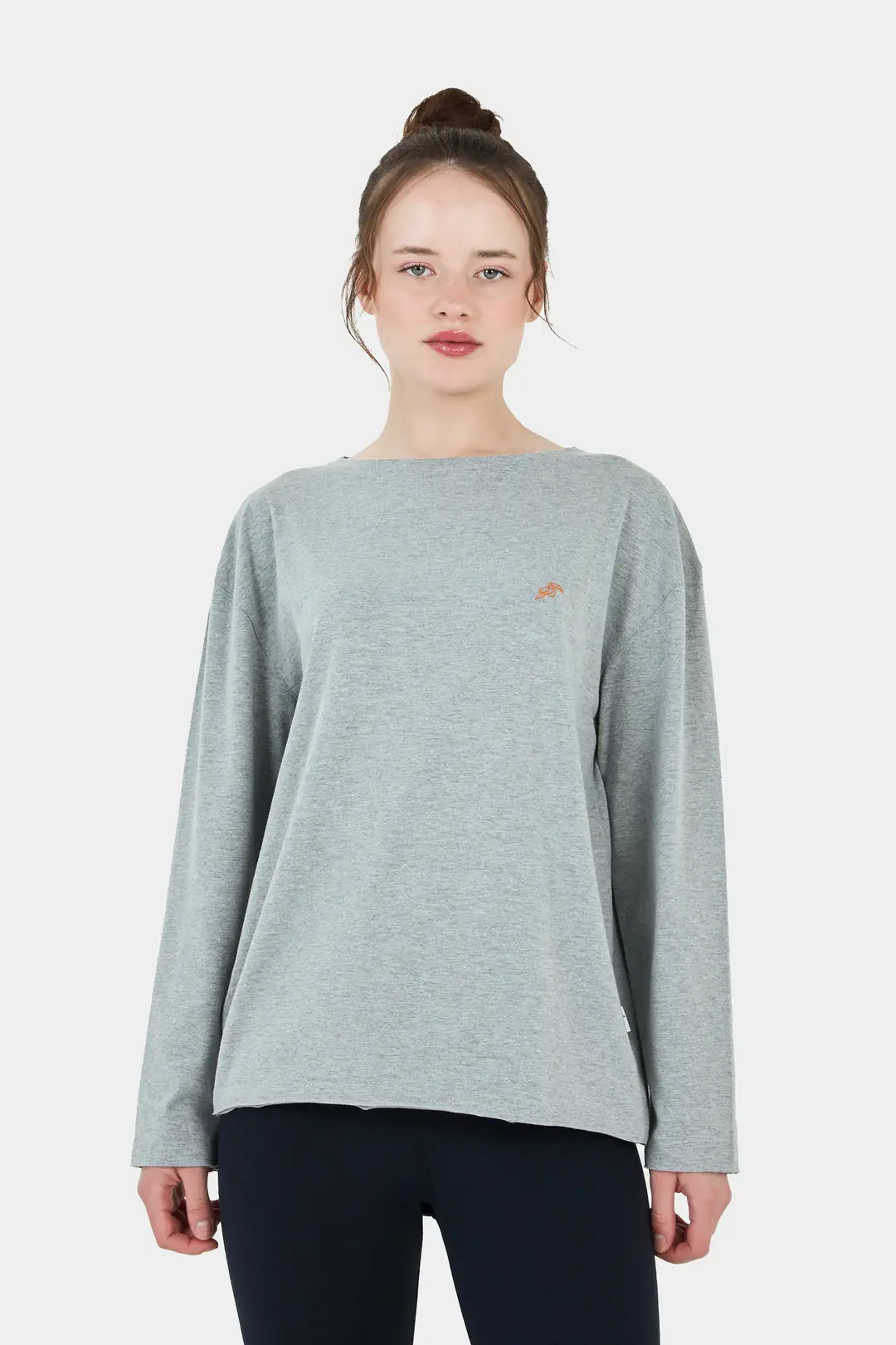 TuSelvey - Likralı Nakışlı Geniş Yaka Uzun Kol Oversize Kadın Basic Tişört - GRİ MELANJ