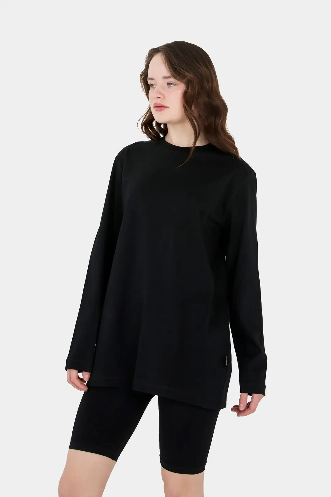 Serka - Bisiklet Yaka Uzun Kol Oversize Kadın Basic Tişört - SİYAH