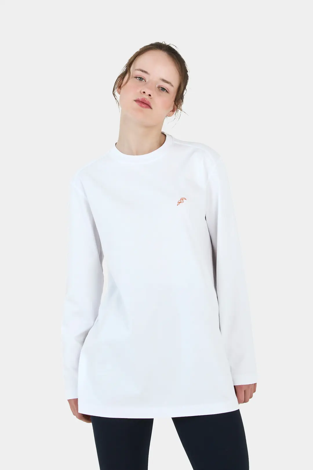 TuSerka - Nakışlı Bisiklet Yaka Uzun Kol Oversize Kadın Basic Tişört - BEYAZ